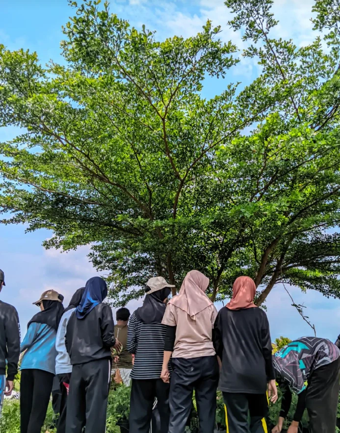 Dokumentasi giat penanaman bersama calon anggota wapala XX