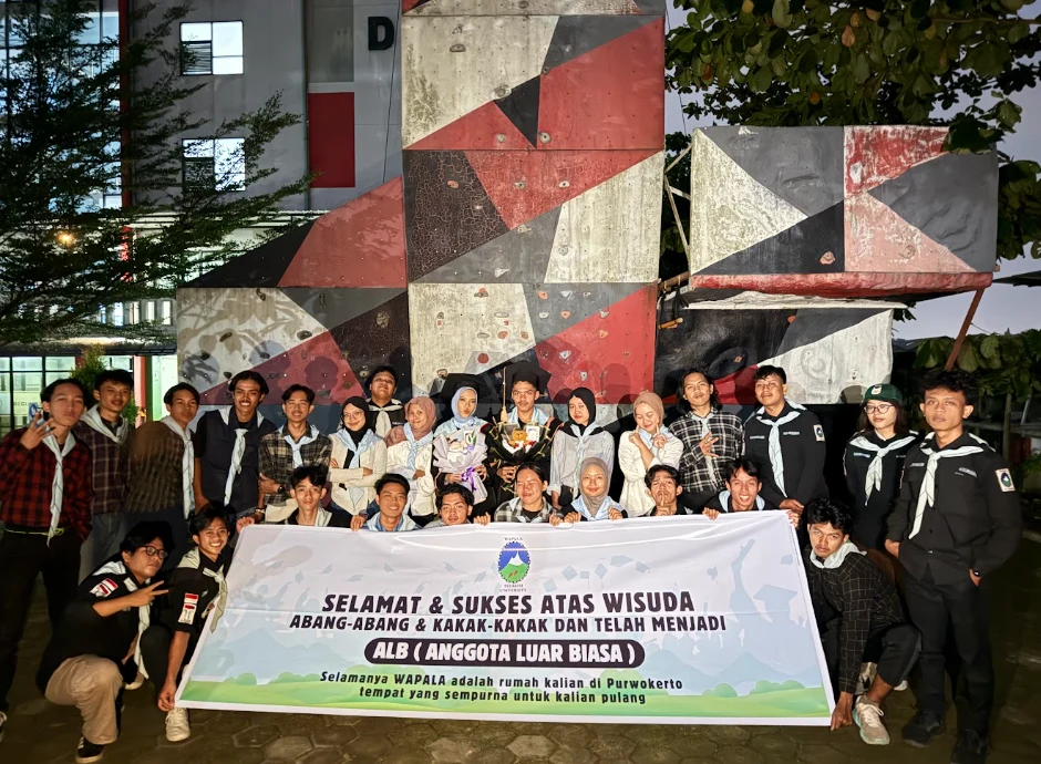 Selamat wisuda, Sukses untuk langkah dan cerita berikutnya🎓🌿