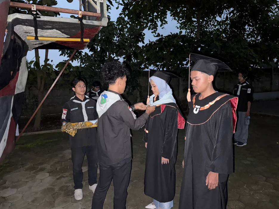 Pelantikan Anggota Luar Biasa