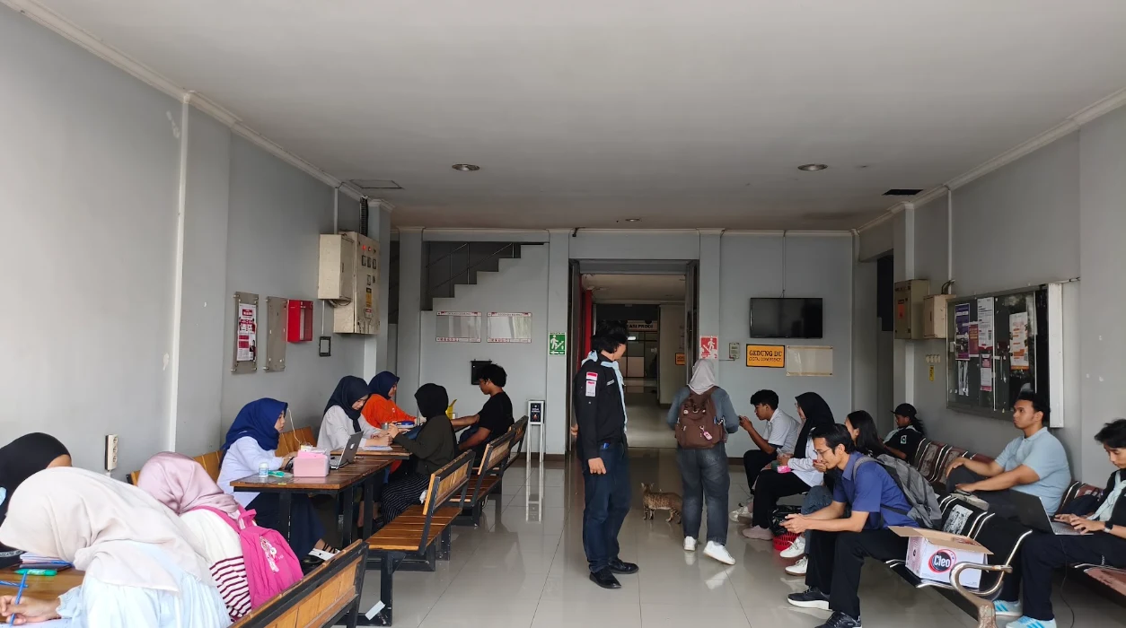 Aksi Donor Darah sebagai wujud kepedulian sosial dan kontribusi nyata dalam membantu memenuhi kebutuhan stok darah bagi masyarakat.